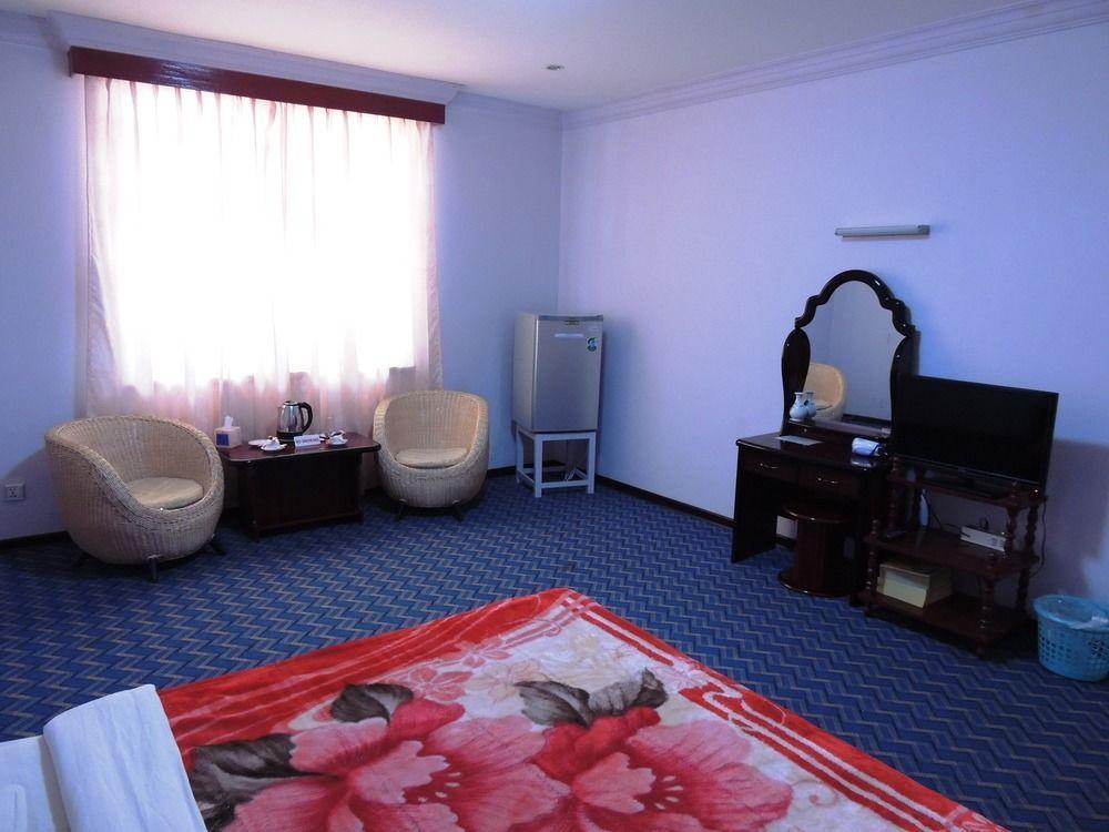 Taunggyi Hotel Exterior foto