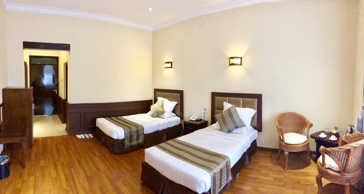 Taunggyi Hotel Exterior foto